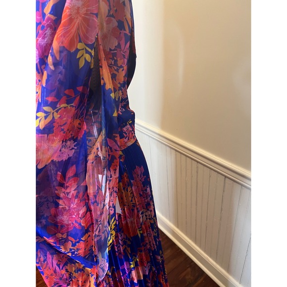 Sienna Blue Floral Pleated Maxi Dress Long Sleeve V-Neck Shimmer NWT chiffon 6 - Picture 12 of 12